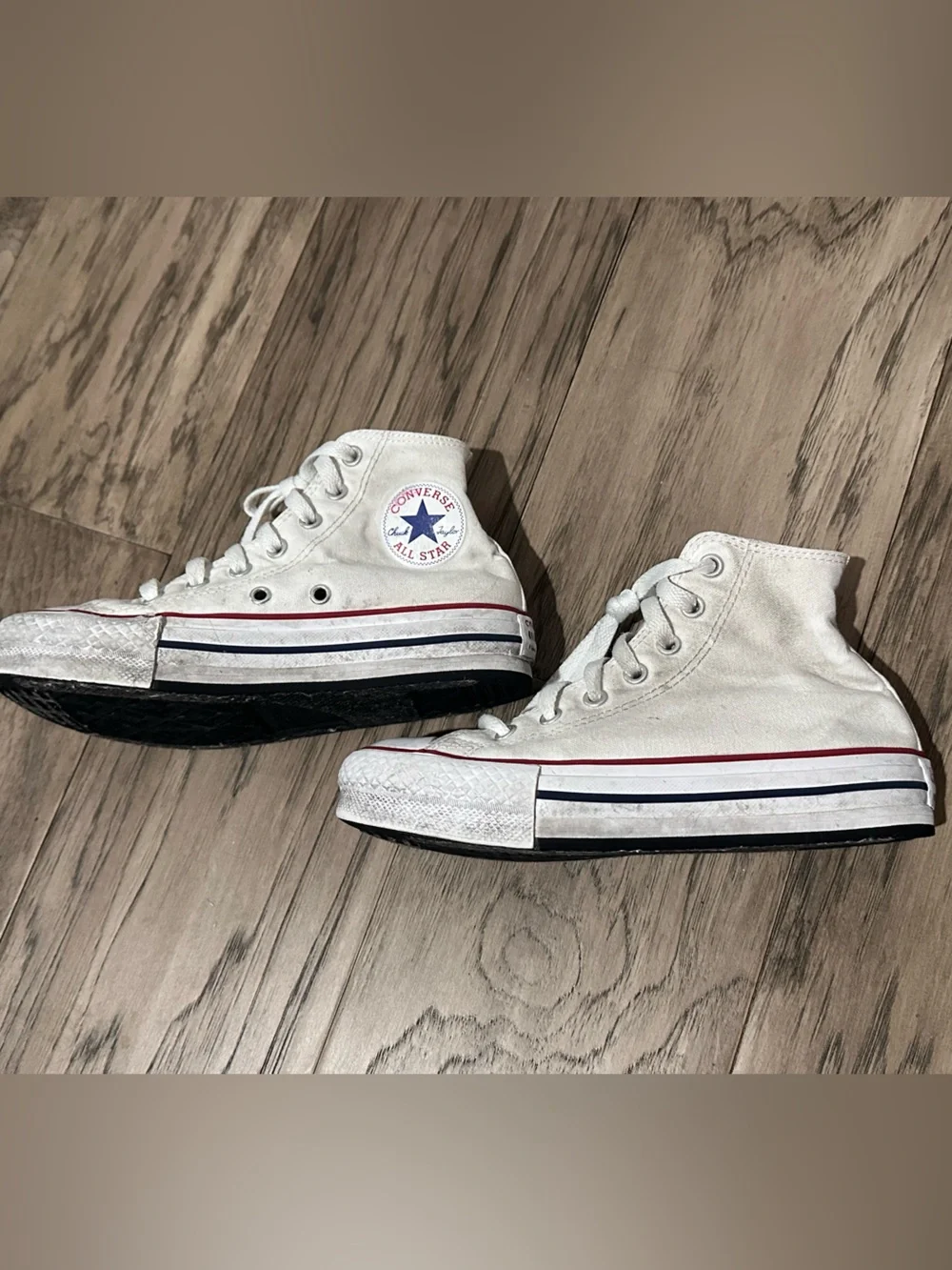 KIDS chuck taylors